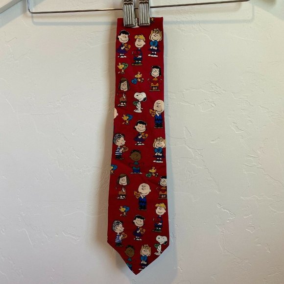 Peanuts "Be‎ Mine" Valentines Red All Silk Tie - Picture 1 of 6